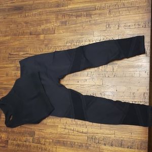 Fabletics Seamless Mesh Top & Legging set